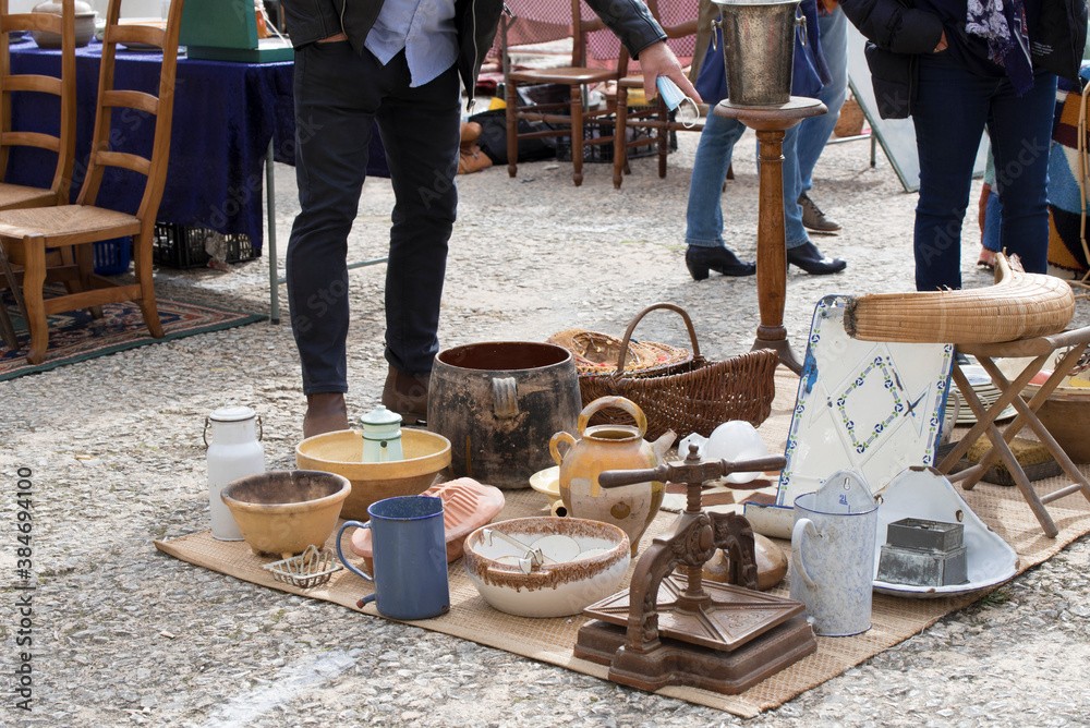 Brocante à Grenoble : la seconde main en Isère