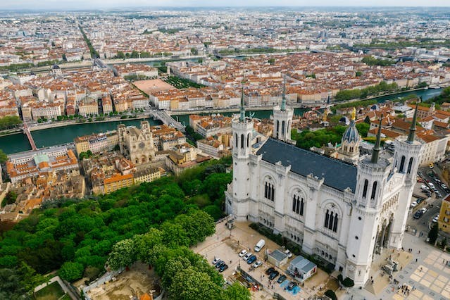 Brocante : Lyon, ville des chineurs