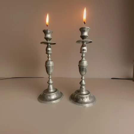 Paire de bougeoir en métal argenté