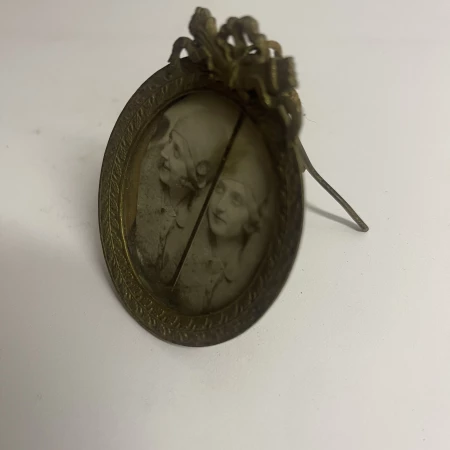 Petit cadre en laiton doré